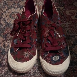 rocket dog shoes size 9.5